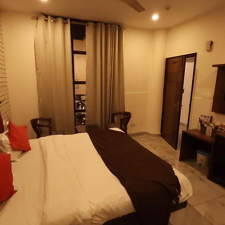 Hotel Multitech Premium Chandīgarh Eksteriør bilde