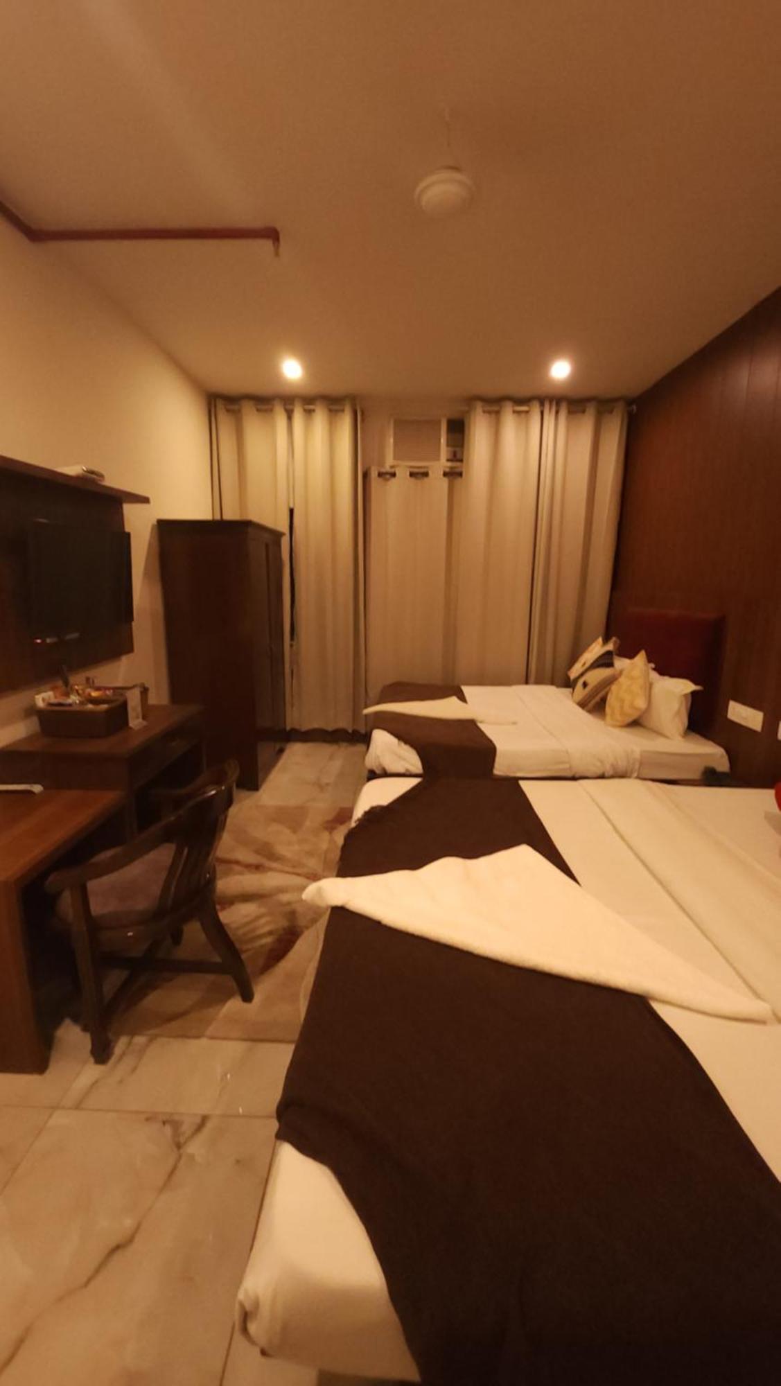 Hotel Multitech Premium Chandīgarh Eksteriør bilde